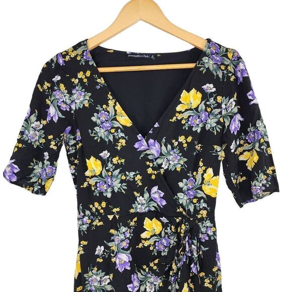 Abercrombie & Fitch Floral Vneck Dress Size Small - Picture 2 of 4